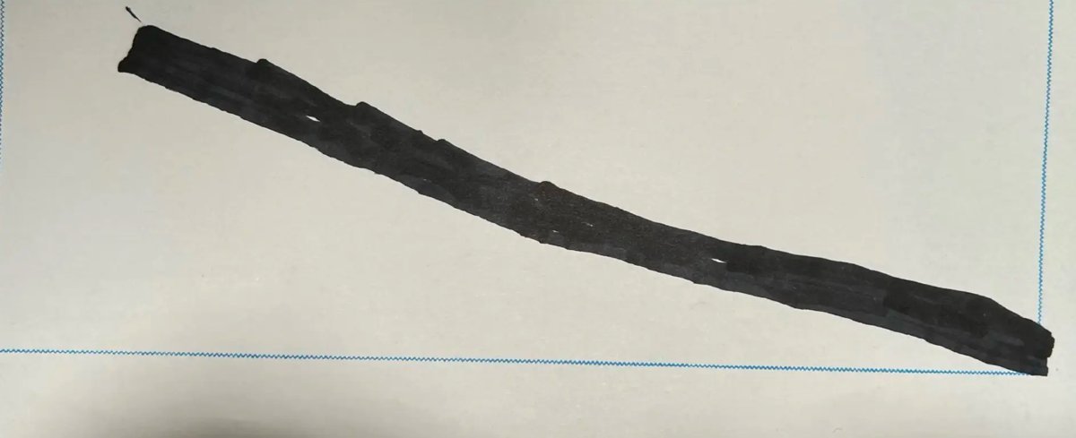 學生畫的一天情緒地圖，一道粗黑的線從左上緩緩斜向右下 · A student's emotion map: one thick black line sloping slowly from upper left to lower right